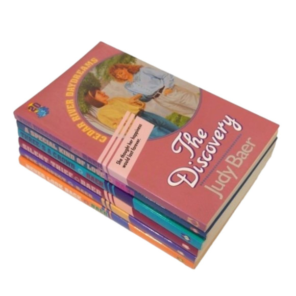 Lot of 6 Paperbacks Cedar River Daydreams #20 - #24, #27 Judy Baer Bethany House - Picture 1 of 13